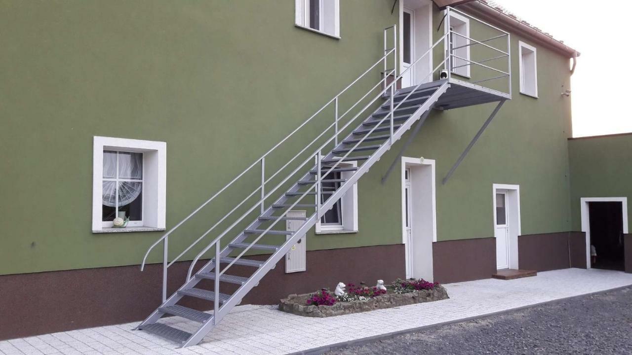 Gospodarstwo Agroturystyczne " Gabrysia " Wykroty  Exterior foto